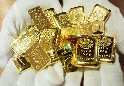 gold-in-hande